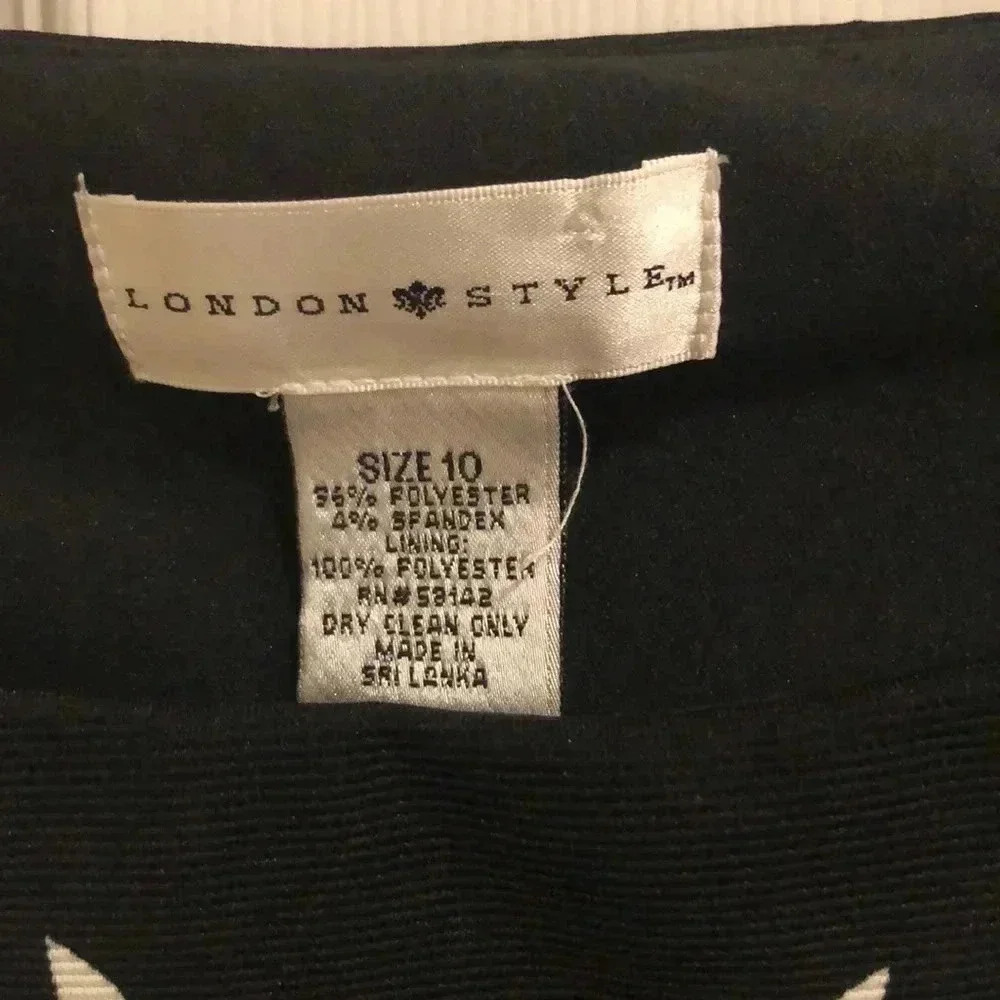 London style women’s dress - Picture 2 of 3